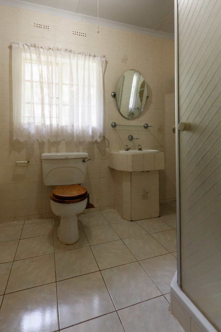 5 Bedroom Property for Sale in Wilkoppies North West